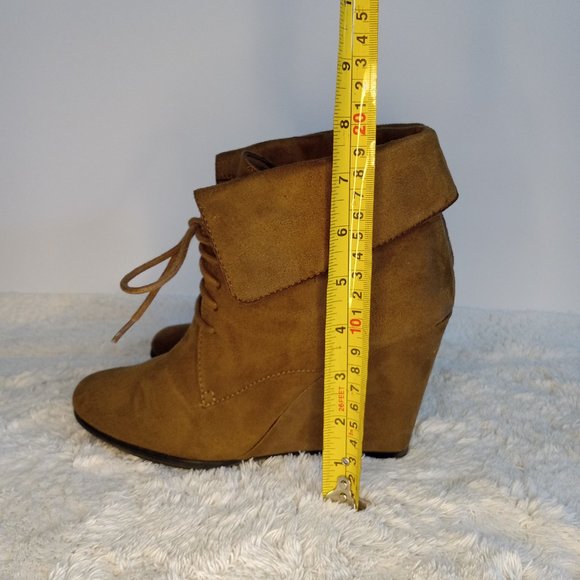 Fioni Wedge Booties - Picture 4 of 9